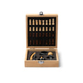 Set Vino in Bambù con Scacchiera – 4 Accessori in Acciaio Inossidabile e Pezzi degli Scacchi