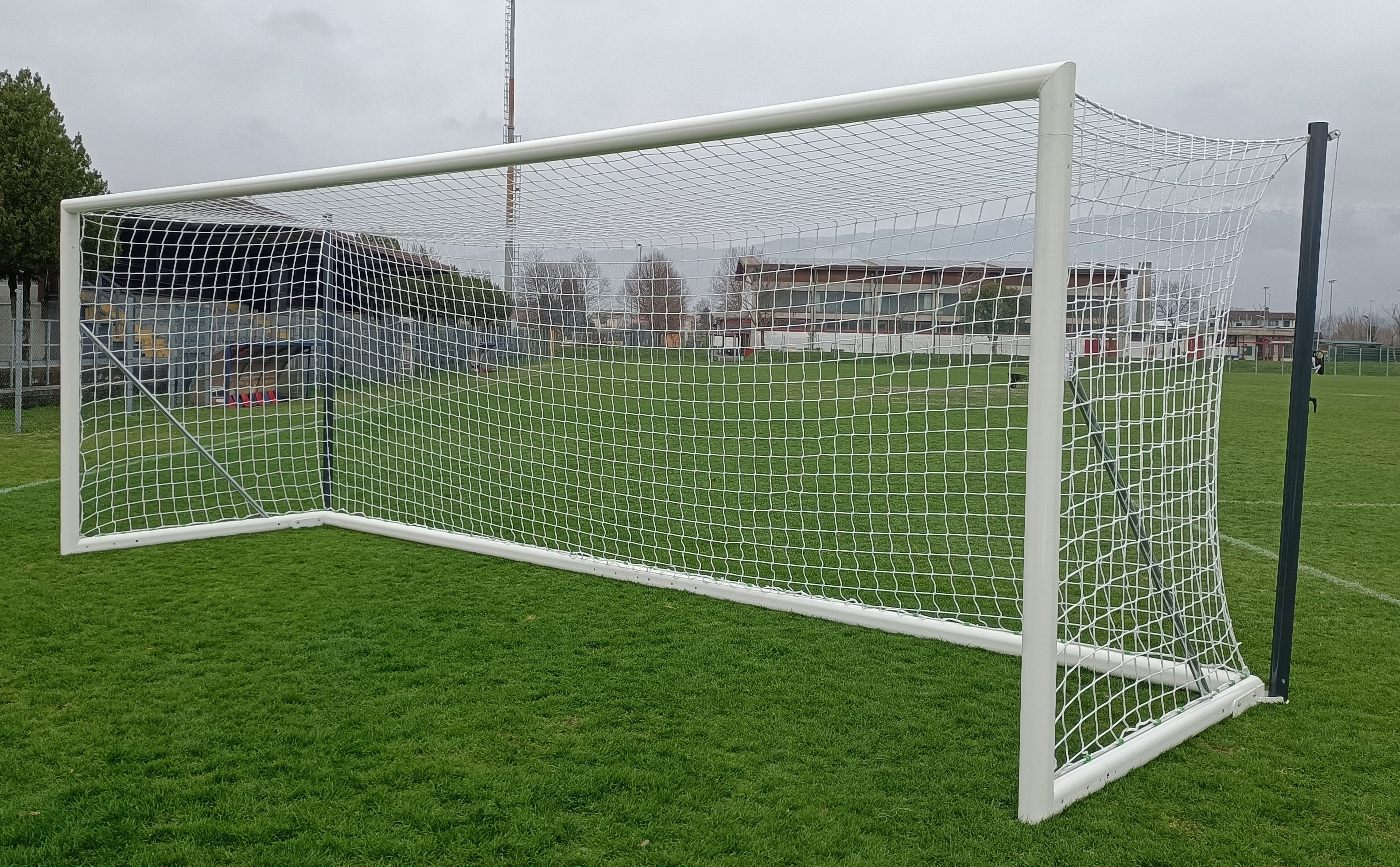 Porta da Calcio Mobile Autoportante con Rete - Alluminio Ovale 100x120mm - Certificata UNI-EN 748 - 7,32x2,44m