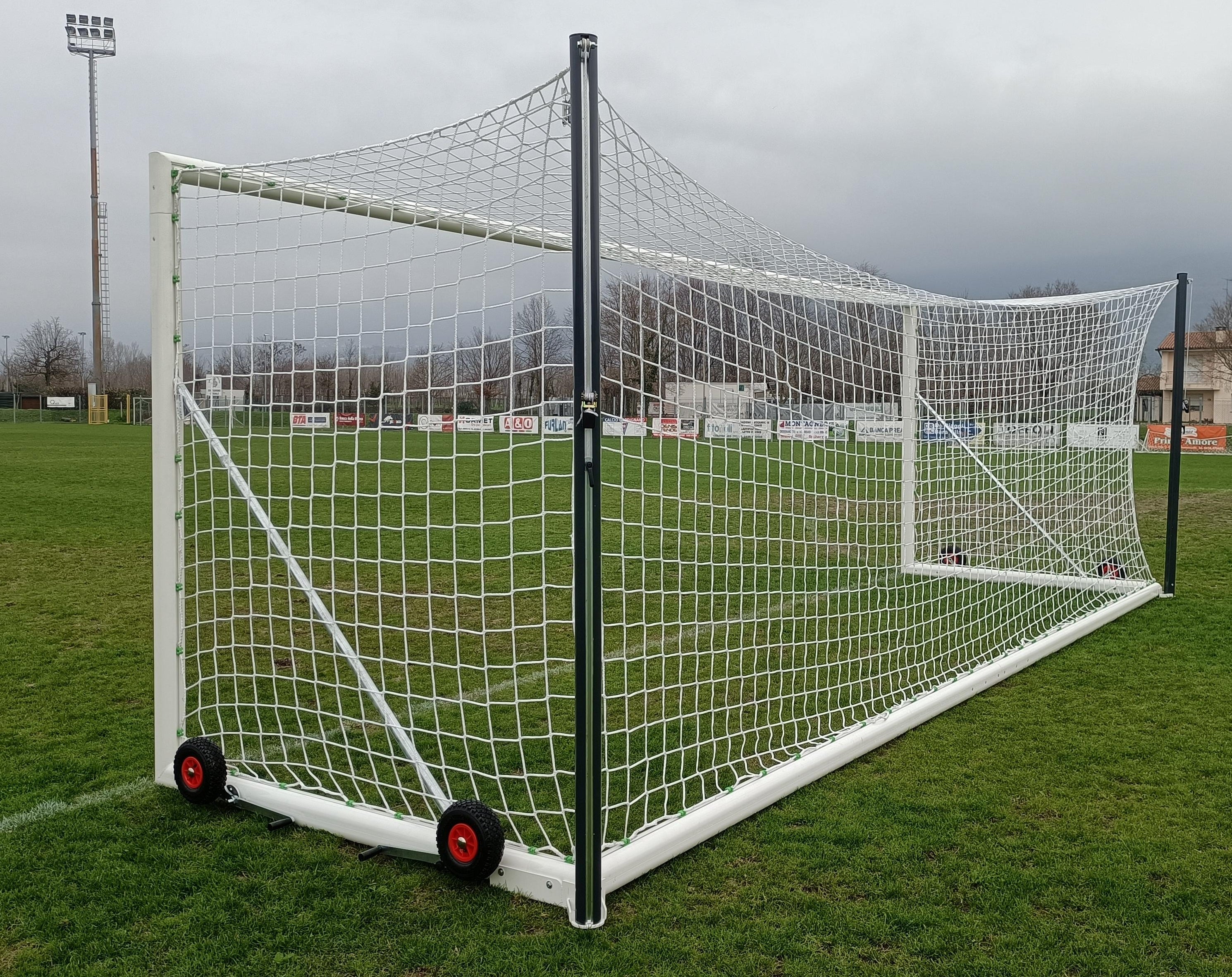 Porta da Calcio Mobile Autoportante con Rete - Alluminio Ovale 100x120mm - Certificata UNI-EN 748 - 7,32x2,44m