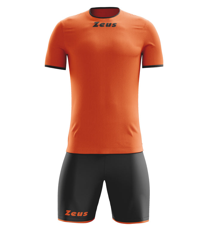 Zeus Kit Sticker | Maglia Girocollo e Pantaloncini in Poliestere Traspirante