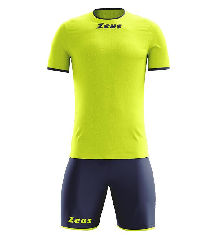 Zeus Kit Sticker | Maglia Girocollo e Pantaloncini in Poliestere Traspirante